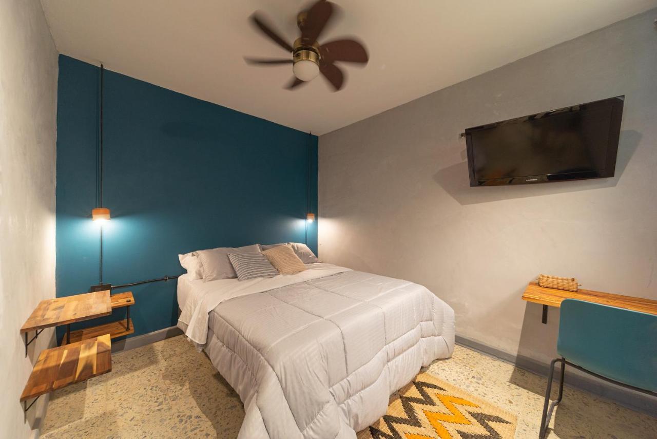Casa Mosaiko- Parque Poblado Hotel Medellín Esterno foto